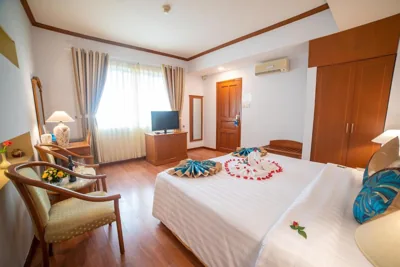 Oscar Deluxe Double Room — Oscar Saigon Hotel